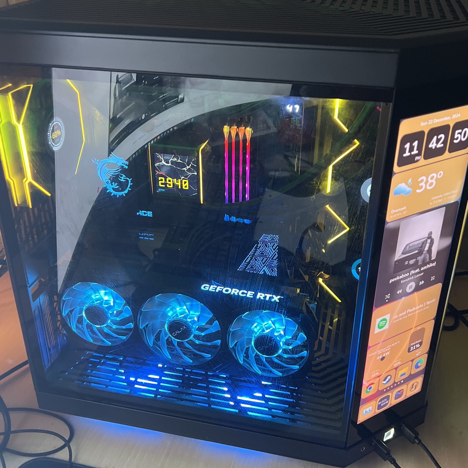 Hyte Y70 Touch Build