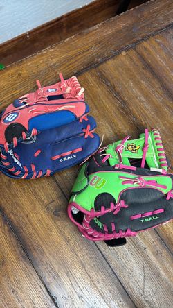 Kids Wilson T-ball Gloves