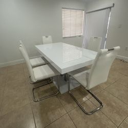 ALL WHITE DINING ROOM SET on sale NOW!! 😍😍