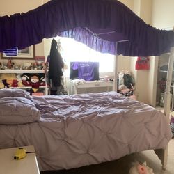 Children’s Canopy Bedroom Set