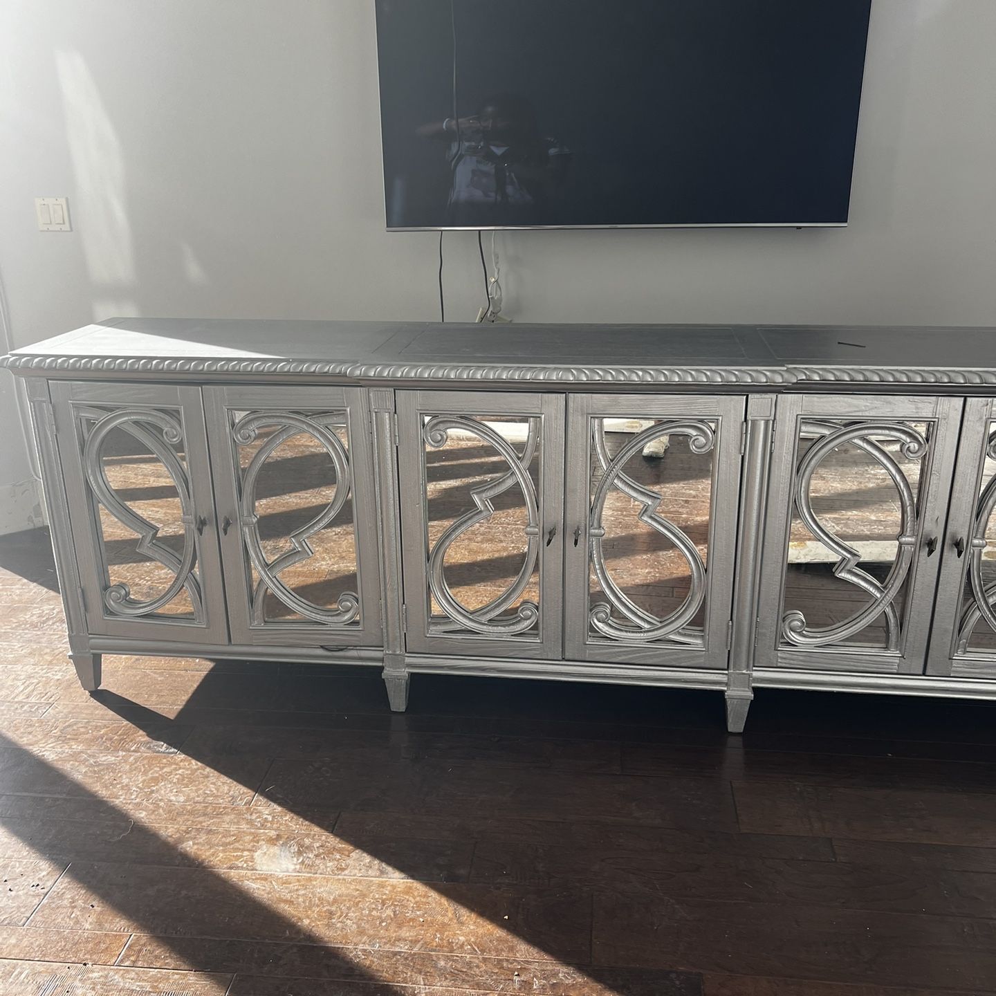 Exceptional Console/ Dresser