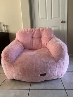 Big pink couch/bean bag
