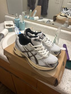 ASICS Clay Canyon