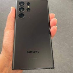 Samsung Galaxy S22 Ultra 5G 256GB AT&T And Cricket-$ 749