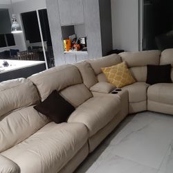 Electric Couch/leather/home theater