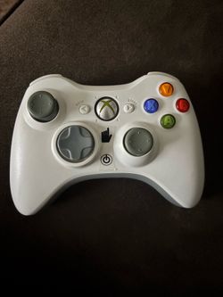 Xbox controller with charger back