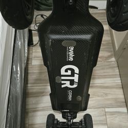 Electric Skateboard GTR Carbon Fiber