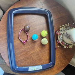 Kitty or Cat Collar,  Litter box lid!
