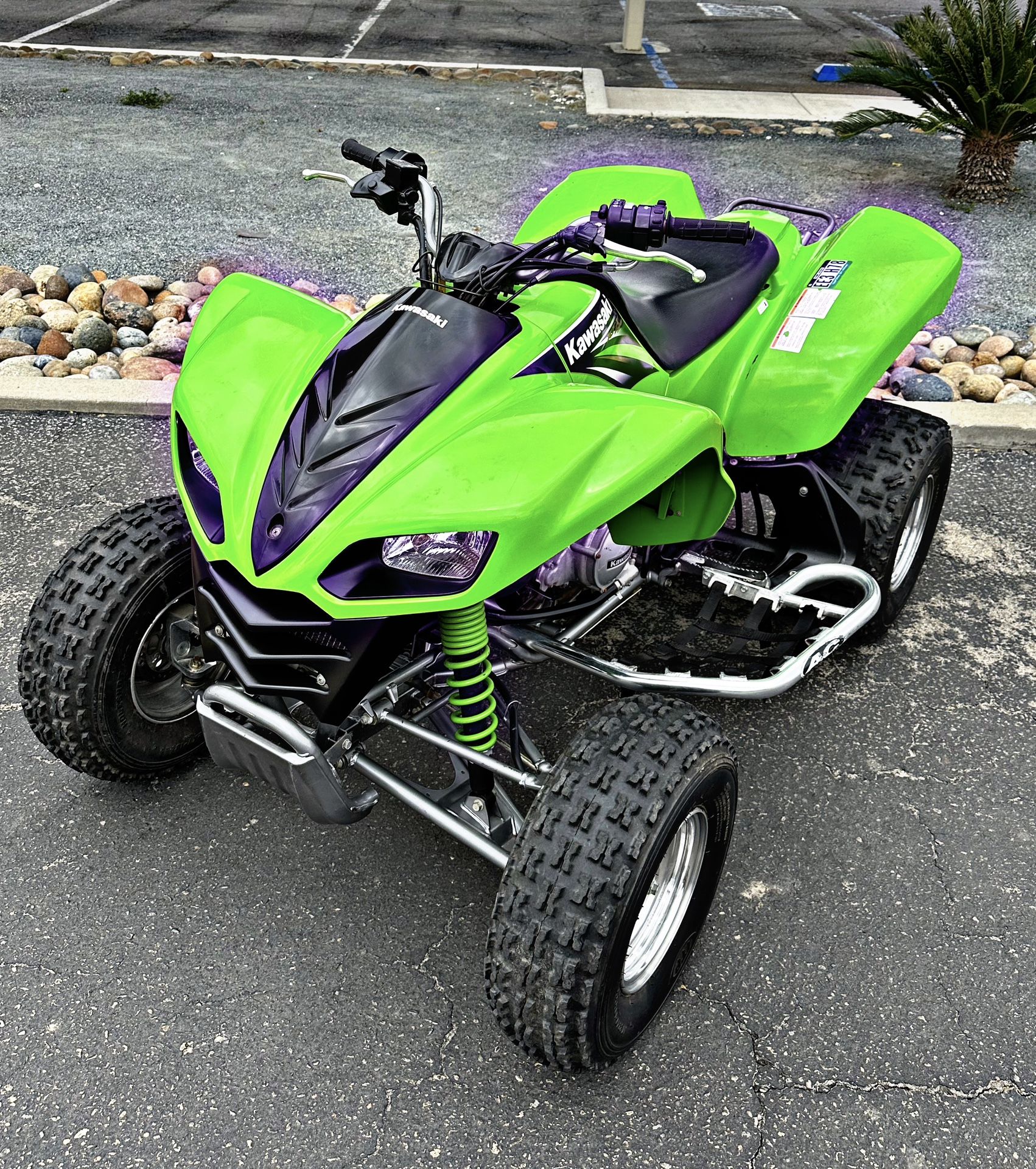 Kawasaki 700