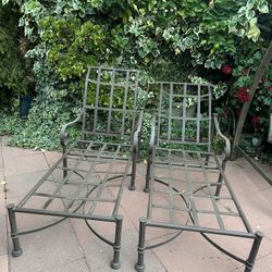 2 Brown Jordan Aluminum Lounge Chairs ! patio Furniture Delivery Available For Extra Fee. 