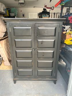 Desk Hutch with pull out keyboard table