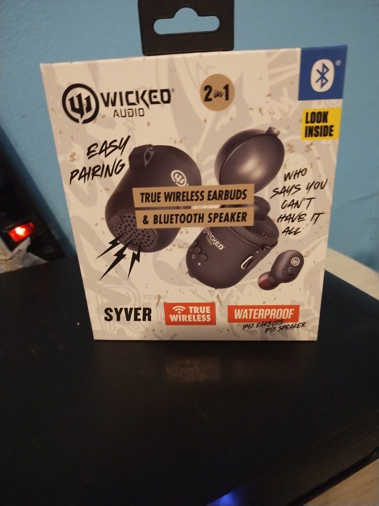 brand new never used ay all retail $100 am selling it for $50  form price no lower wicked audio syver