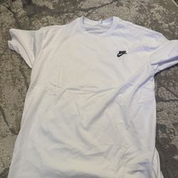 NIKE T SHIRT 