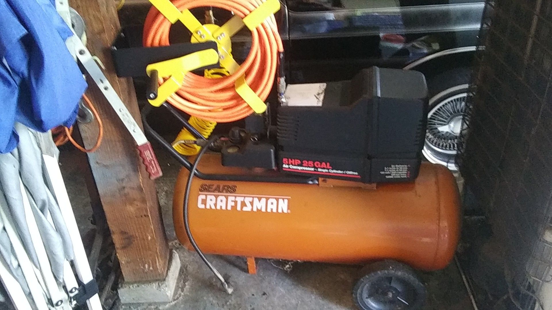 Air compressor