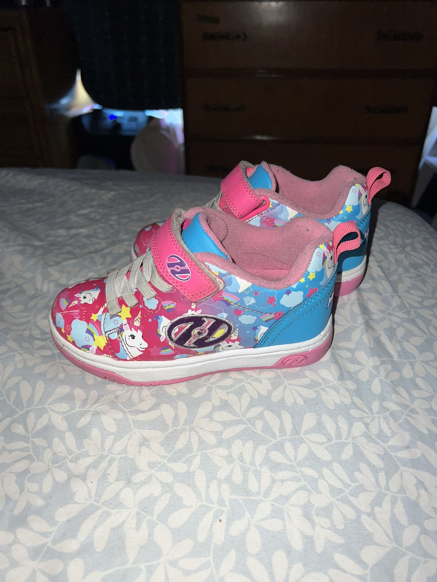 Size 12 Kids Heelys 