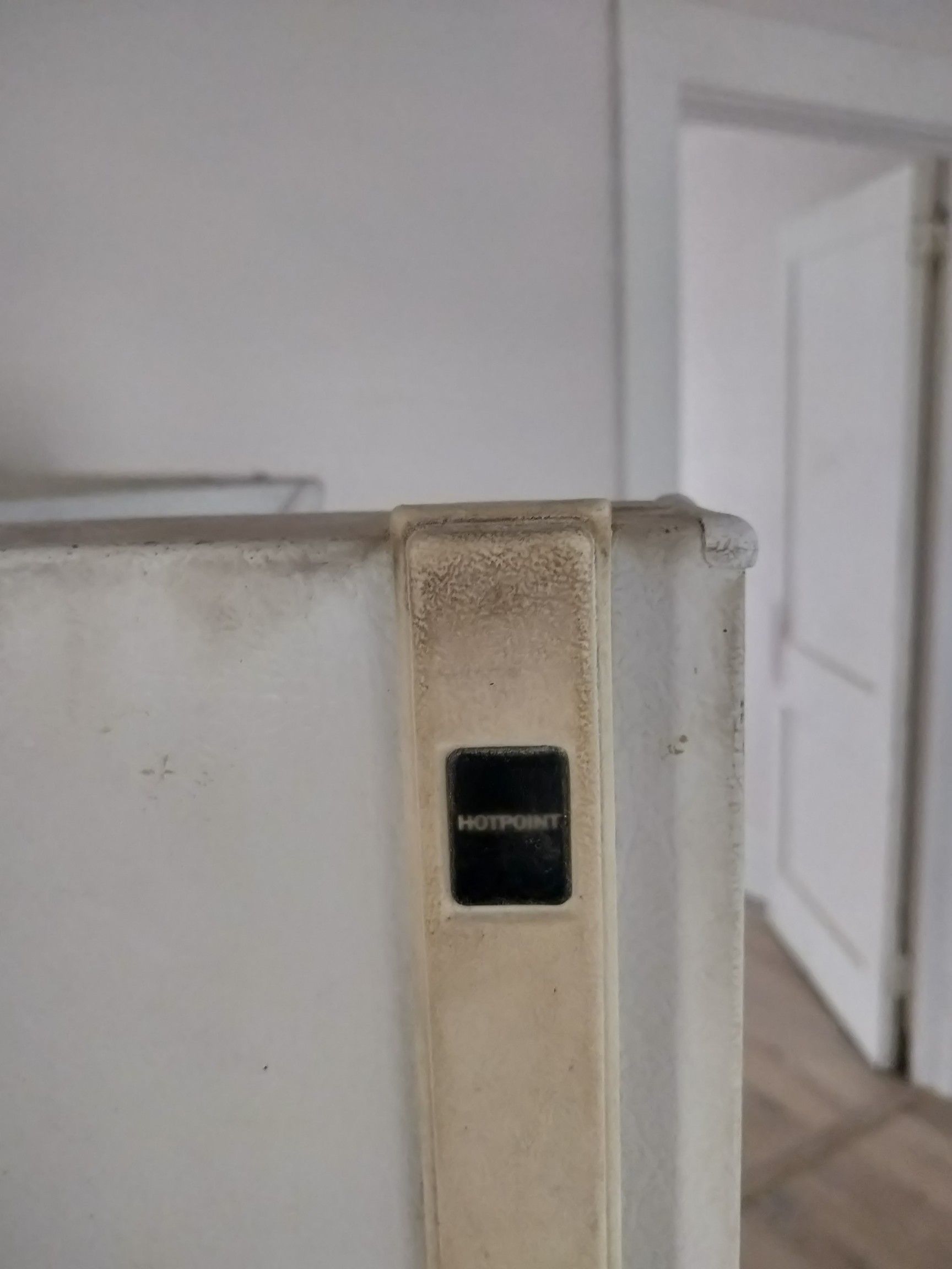 Kenmore Apartment Size Refrigerator/ Fridge for Sale in Los Angeles, CA