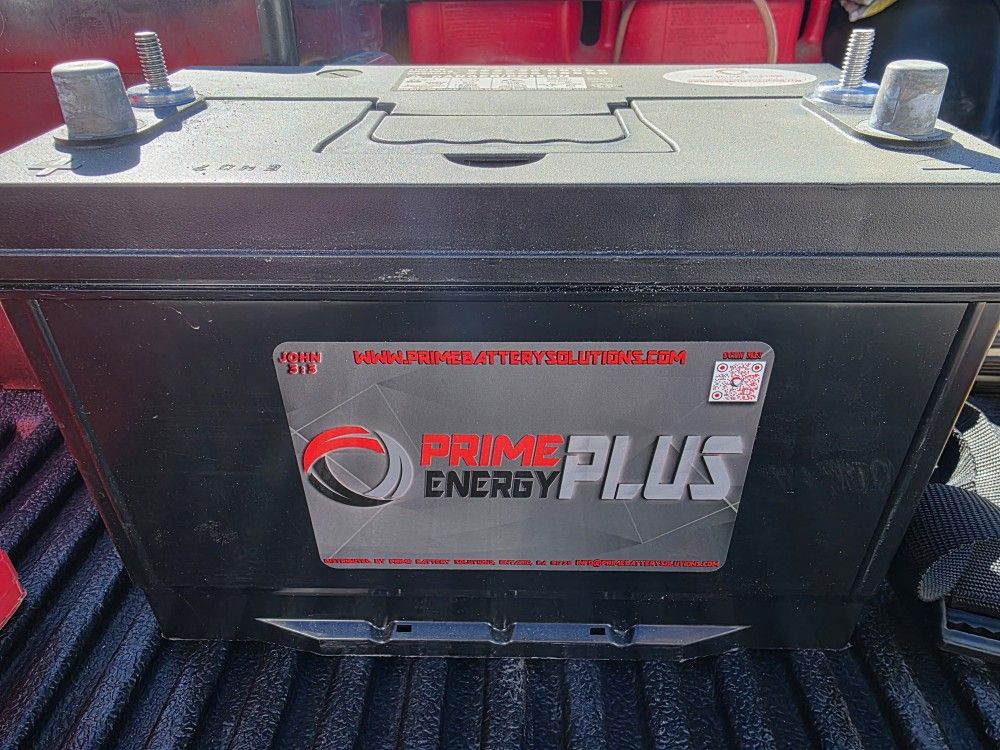12v Deep Cycle RV Battery And Box