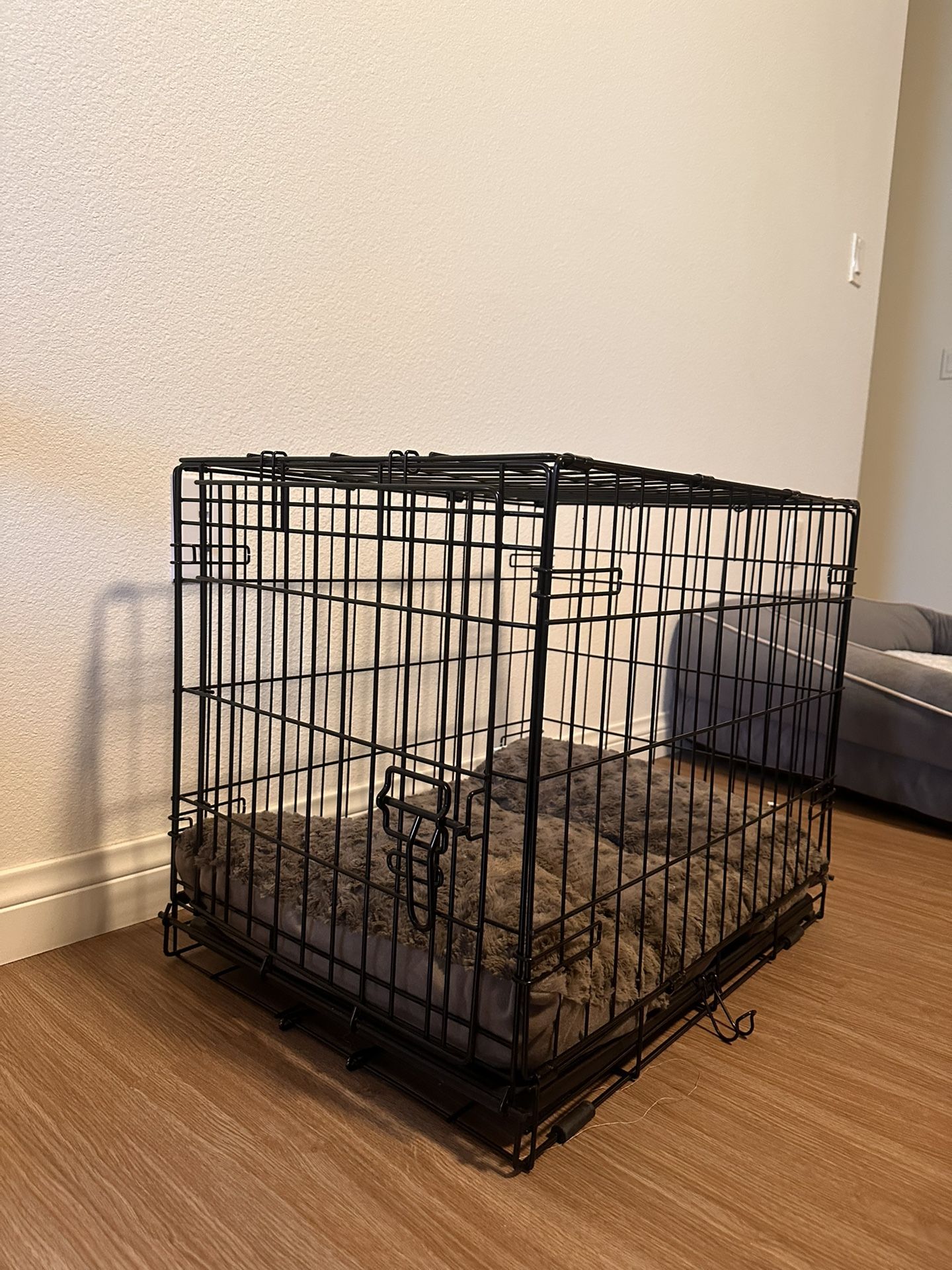 Dog crate (SMALL)