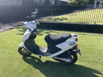 Buddy Moped