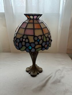 PartyLite - Hydrangea Stained Glass Lamp