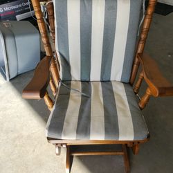 Rocking Chair 