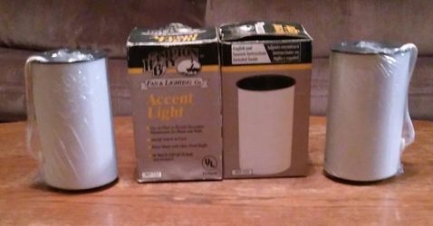 2 accent lights