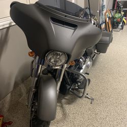 2018 Harley Davidson Only 2200 Miles