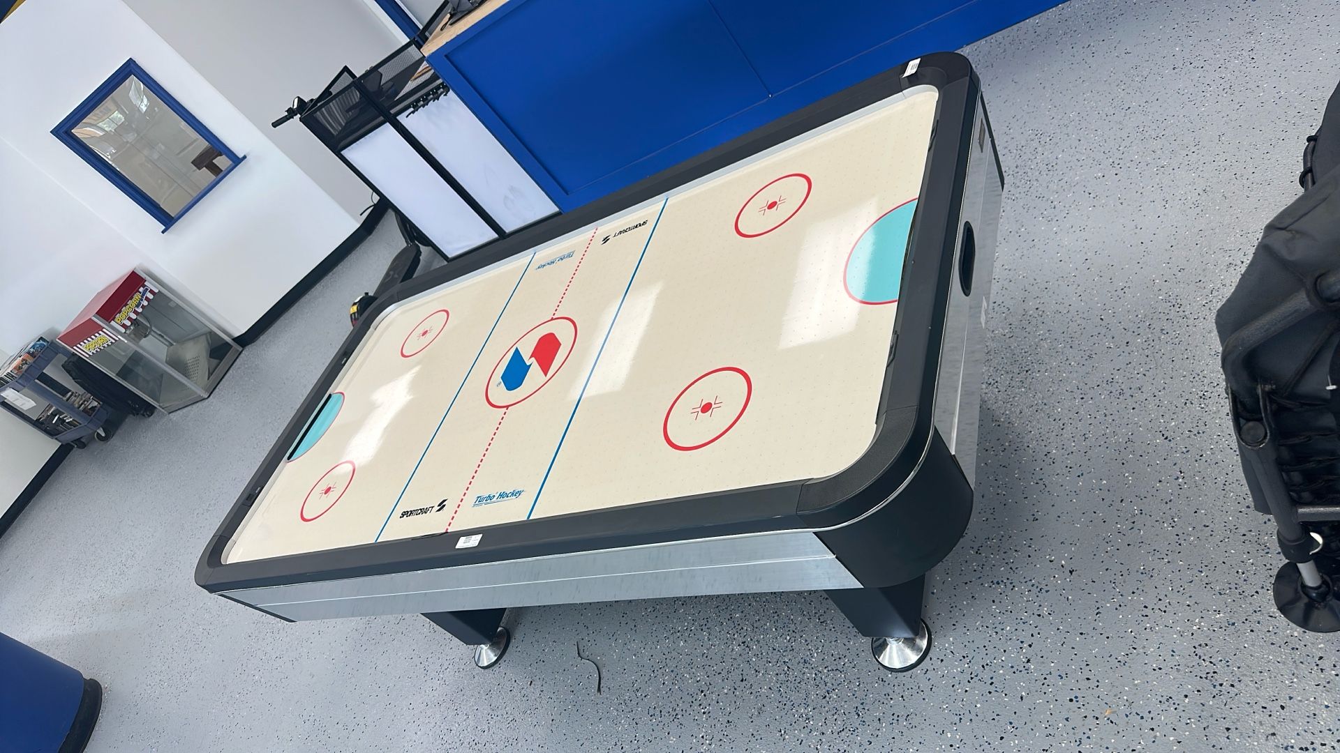 Air Hockey Table