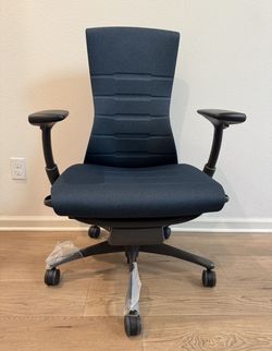 New condition Herman Miller Embody Logitech Gaming / Office Chair ( night full)
