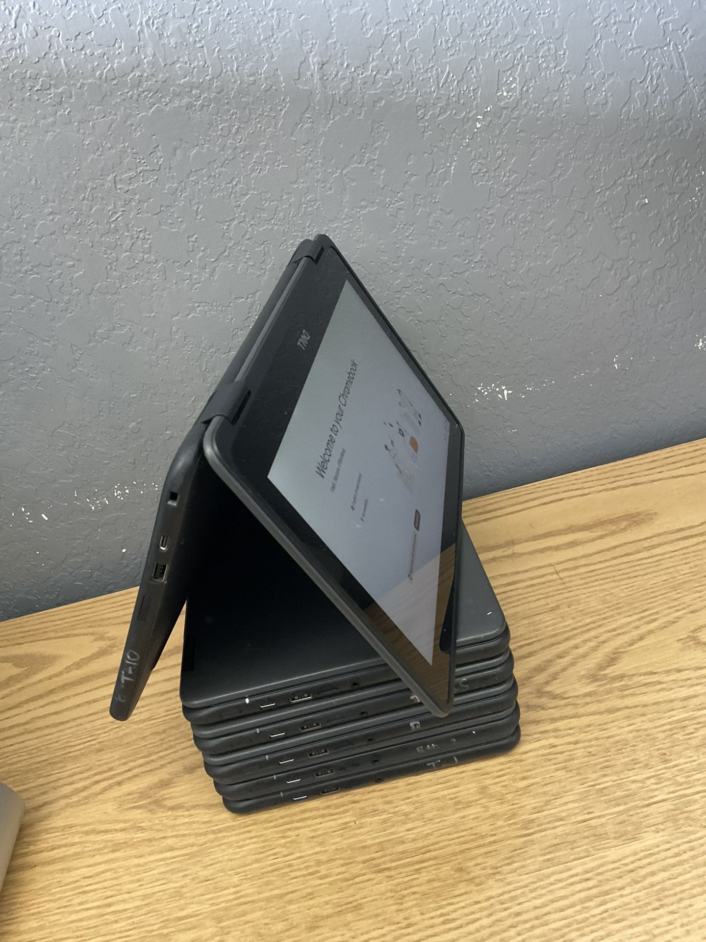 Dell Chromebook 3100-touchscreen