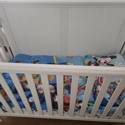 Toddler Crib With Mattress, NEED GONE
