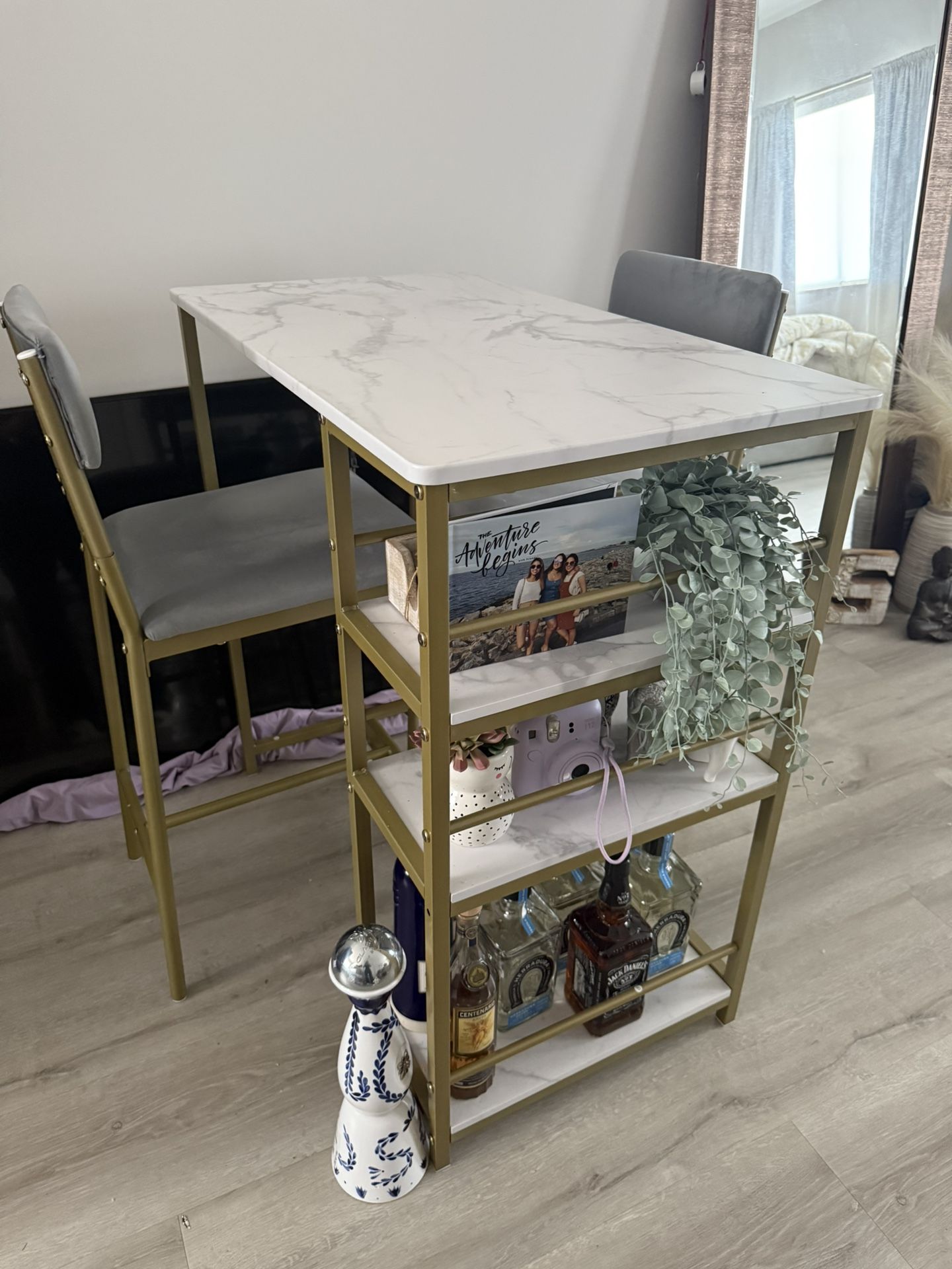Dinning Table With 2 Chairs