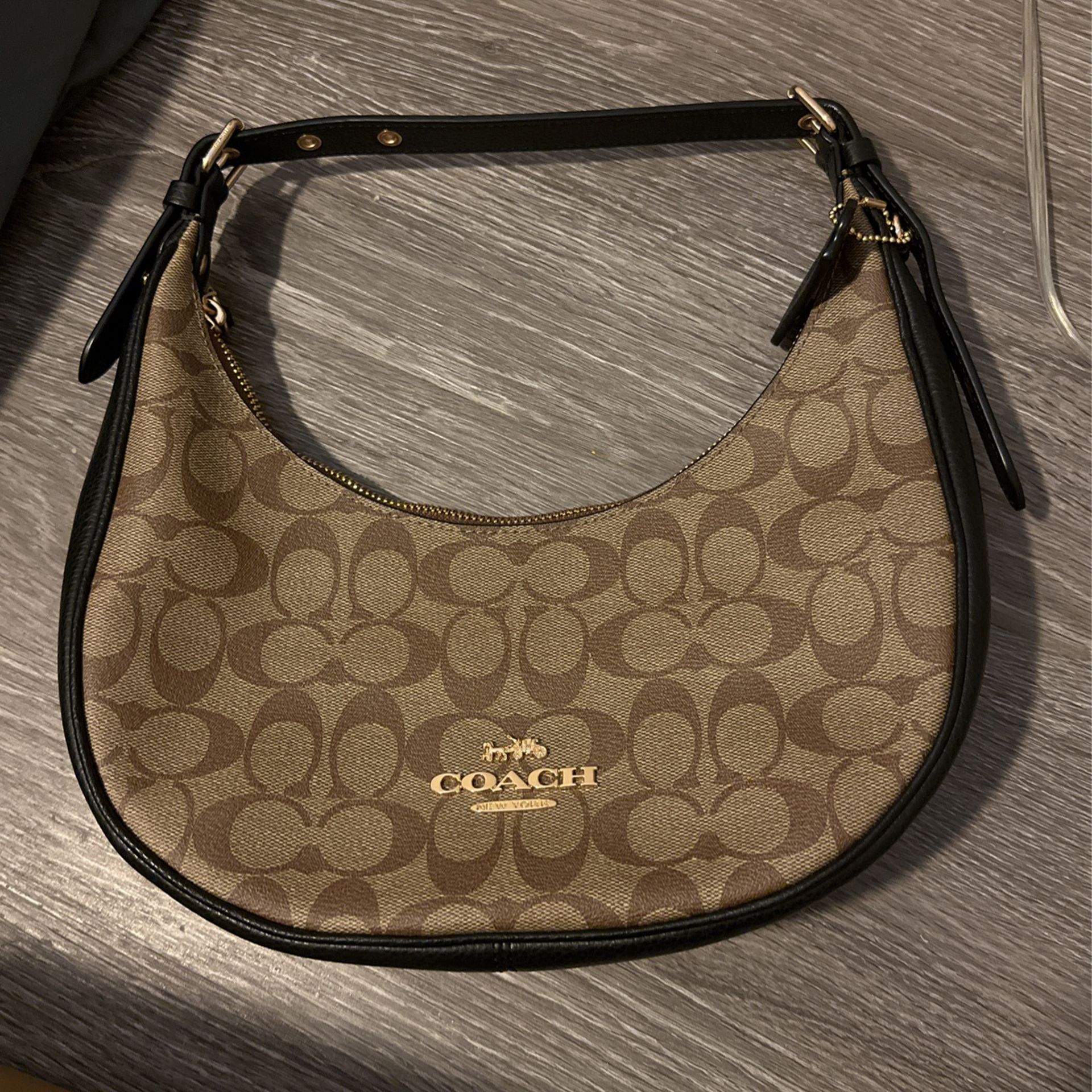 coach bag ( Never Used) 