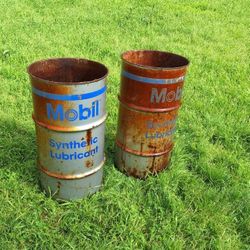 2 Mobile 1 Lubricant Cans 