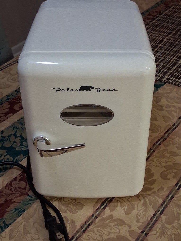 Polar Bear Mini Fridge Portable Small Refrigerator