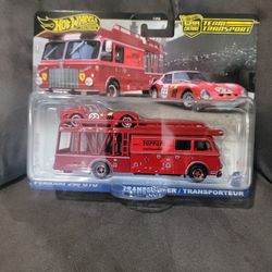 Hot Wheels Premium Team Transport Ferrari 