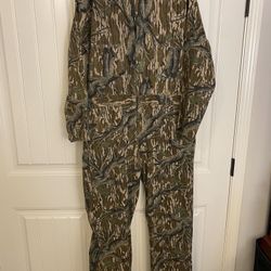 Vintage Mossy Oak Men’s Size Large Camouflage (Camo) Hunting Coveralls / Jumpsuit; Made in U.S.A.