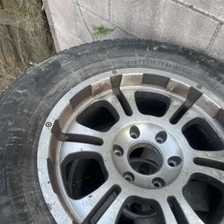 4 Size P275/65R18 Tires 