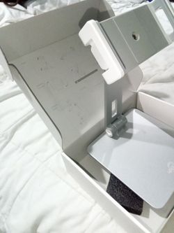 Adjustable Tablet/phone stand
