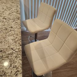 2 Bar Stool 