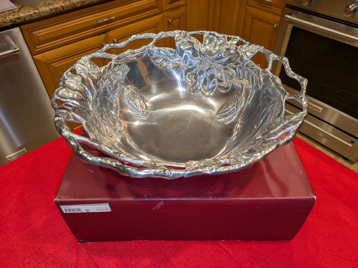 NI B Arthur Court Large Centerpiece Bowl "Gift"