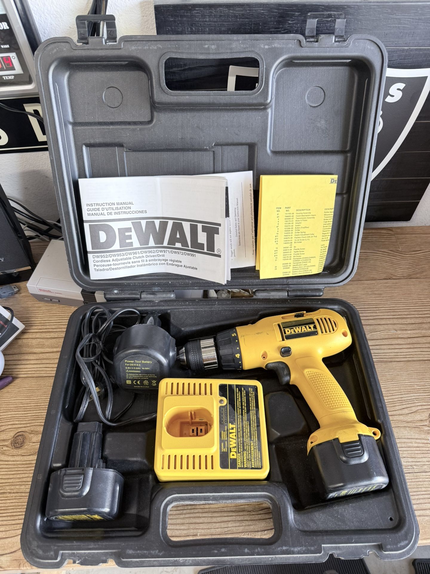 Dewalt 3/8 in batteries, charger, case (NW POLO PARK)