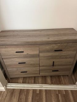 6-Drawer Dresser in Gray Wood Finish