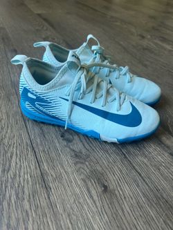 Nike Mercurial Kids Indoor Soccer Cleats – Size 1.5Y