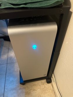 Alienware Area 51  Alienware Area-51 AAT2250  and Samsung Oled monitors
