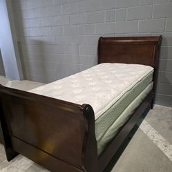 Cherrywood Twin Sleigh Bed