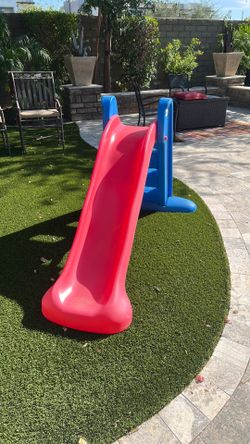 Kids slide with steps