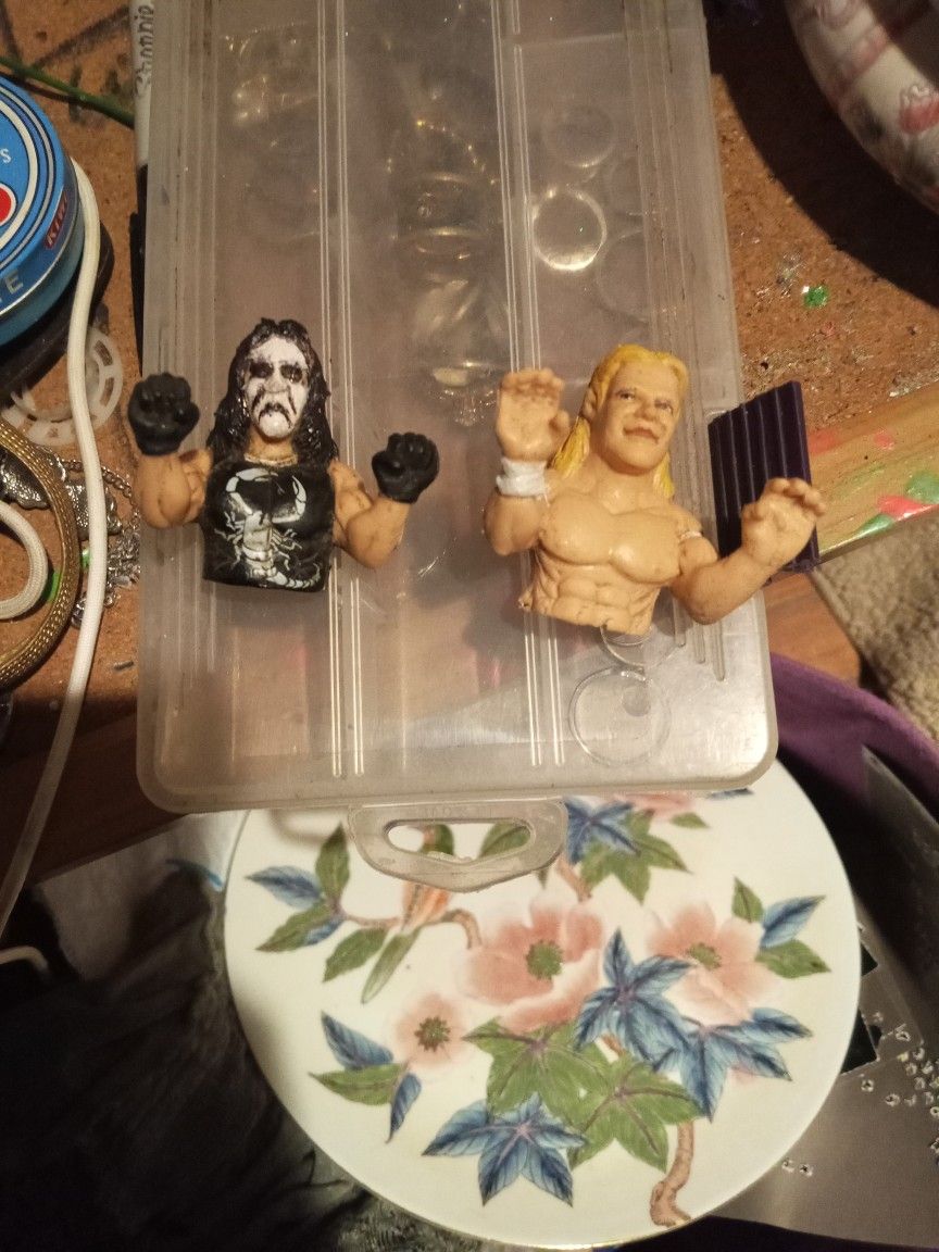 2 1999 Wwf Thumb Wrestlers .Rick Flare And Sting