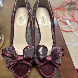 Valentino bow burgundy pumps, size 40