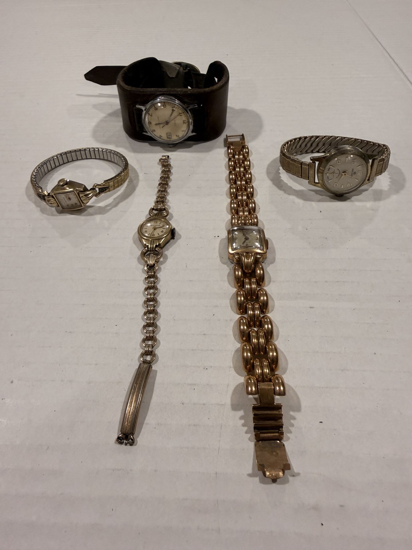 Vintage watches untested ( see description)